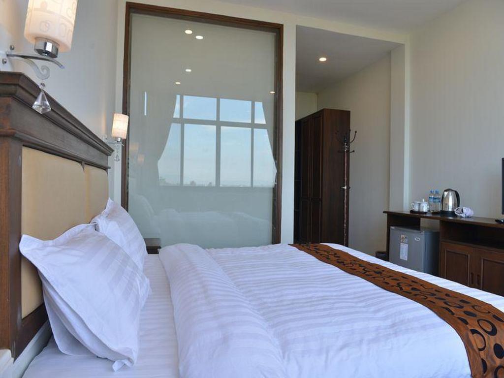 Hotel Myitkyinā Zewnętrze zdjęcie