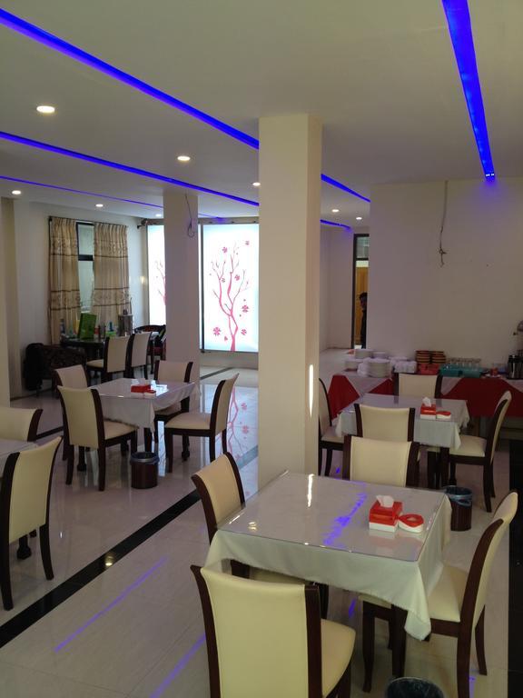 Hotel Myitkyinā Zewnętrze zdjęcie