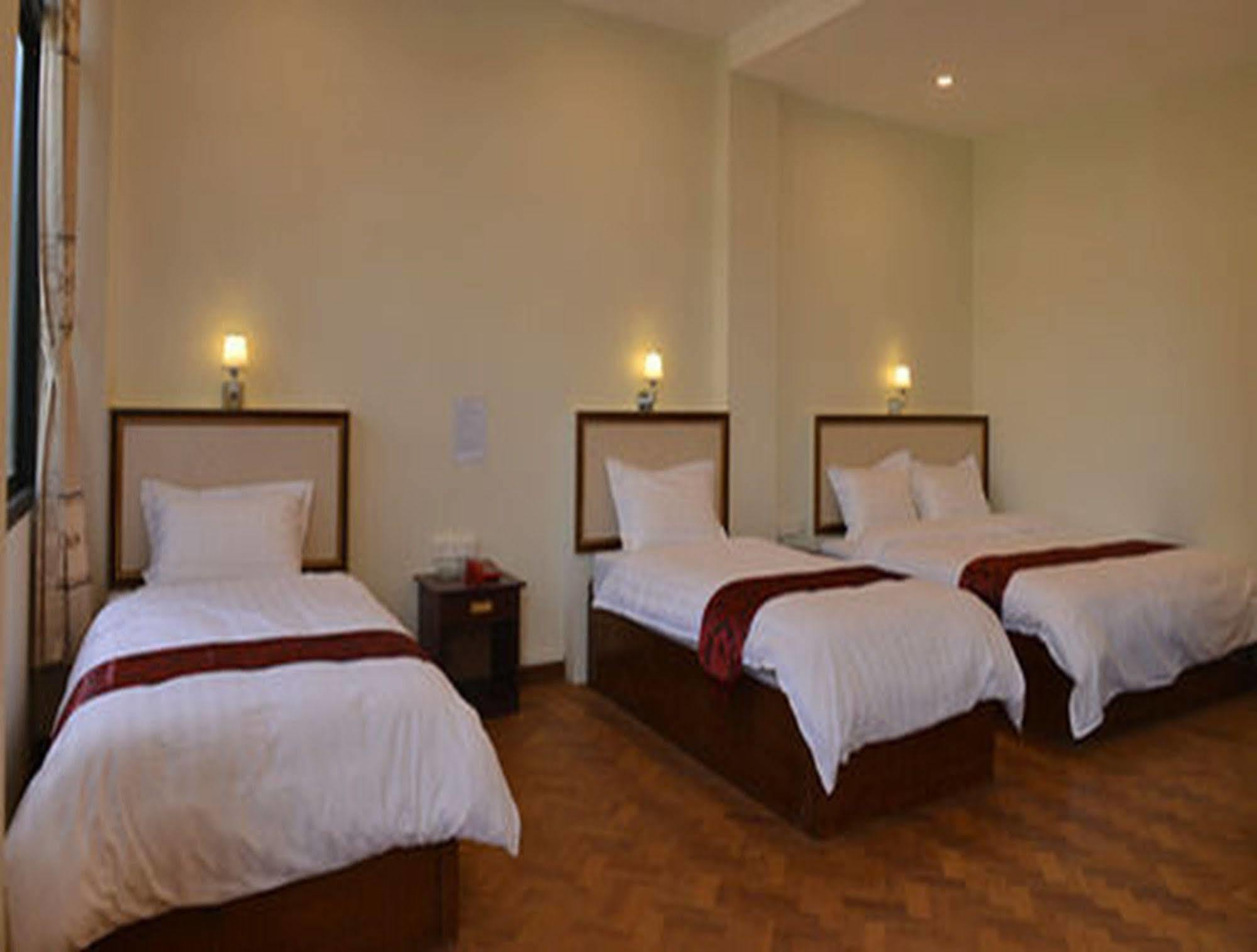 Hotel Myitkyinā Zewnętrze zdjęcie